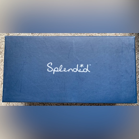 Women white woven adjustable strap, round toe, block heel buckle leather sandals - Picture 14 of 14